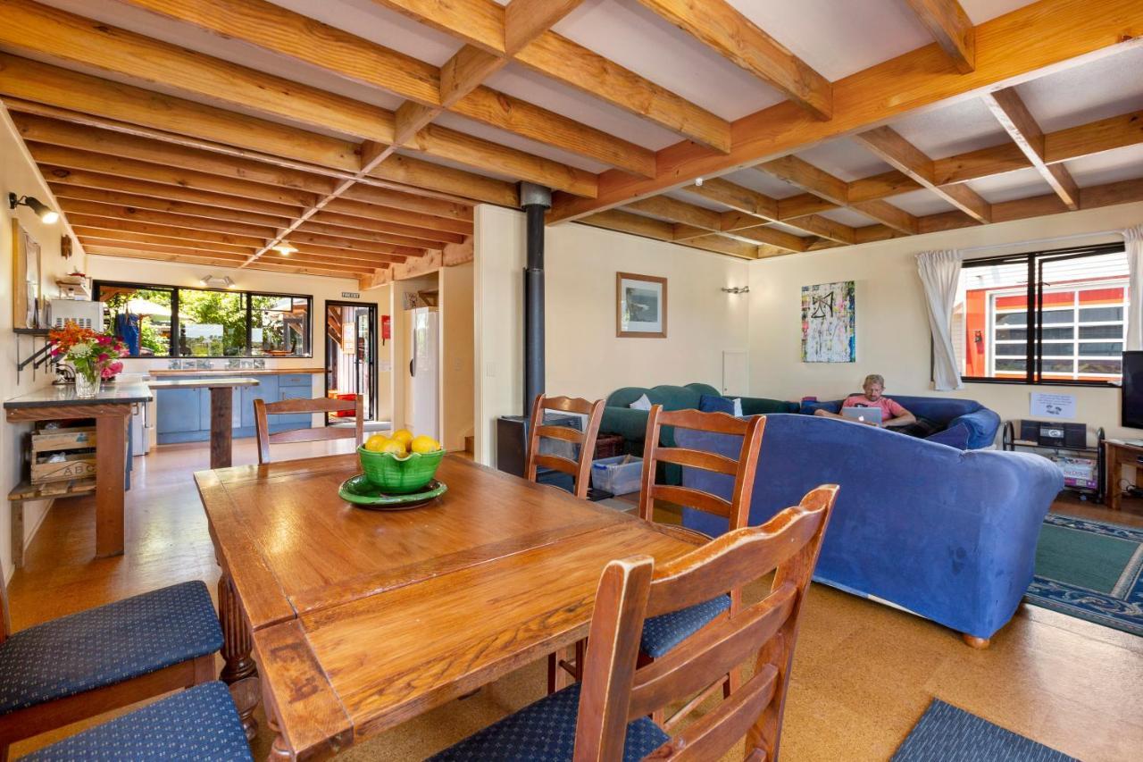 Raglan Backpackers Hostel Eksteriør bilde